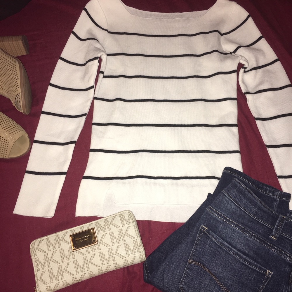 Preppy Black and white stripe top